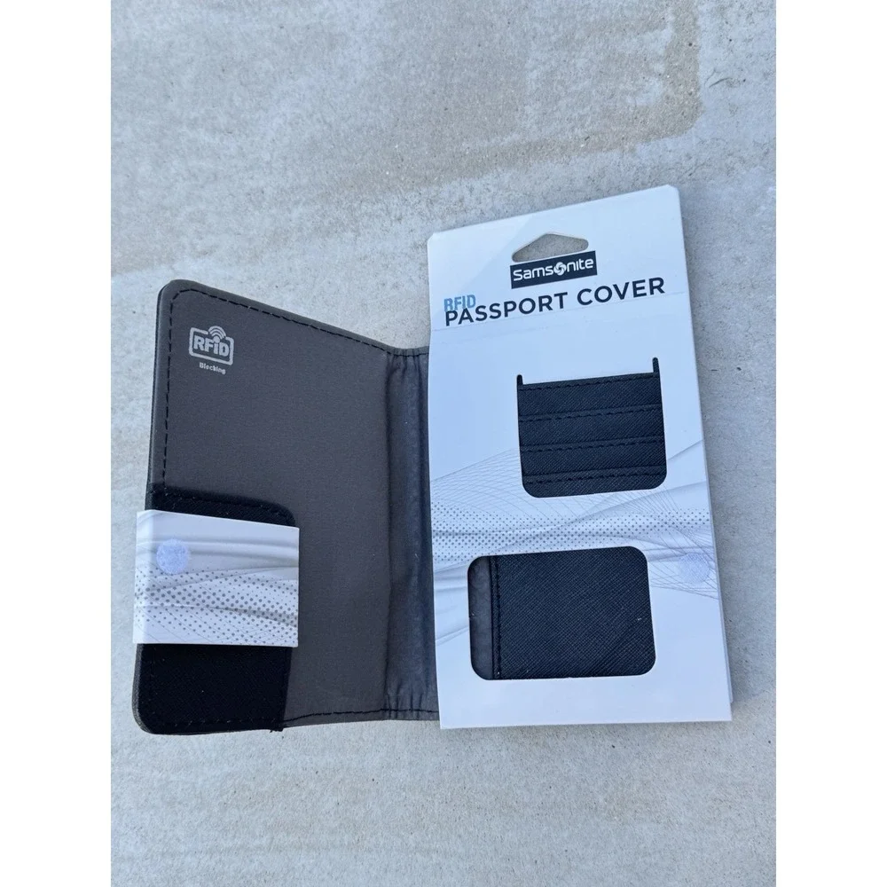 Samsonite RFID Passport Cover  - Black BRAND NEW